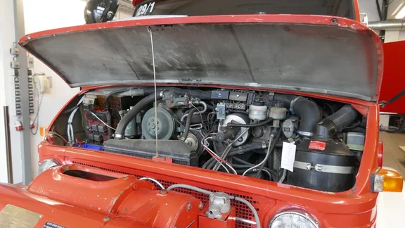 P1040580a.JPG